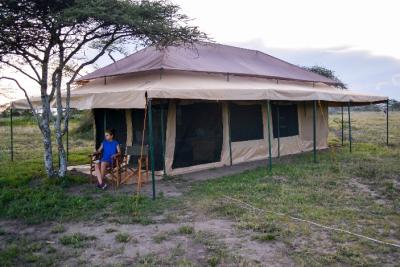 Mbugani er en autentisk lille lejr med komfortable luksustelte, centralt i Serengeti