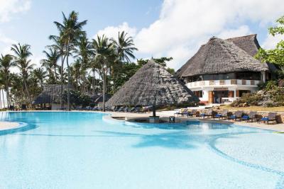 Karafuu Beach Resort har hele 3 swimmingpools